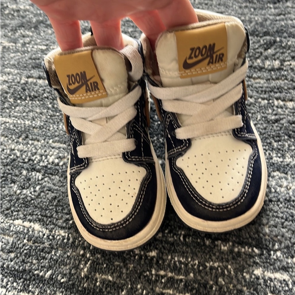 Custom Nikes - Picture 2 of 2